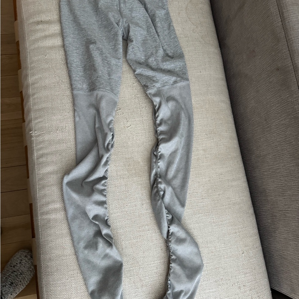ALO Yoga Gray Leggings